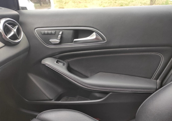 Mercedes-Benz GLA cena 108900 przebieg: 61460, rok produkcji 2019 z Podkowa Leśna małe 436